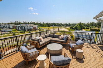 Oak Grove at Blake Farm in Wilmington, NC - Building Photo - Building Photo