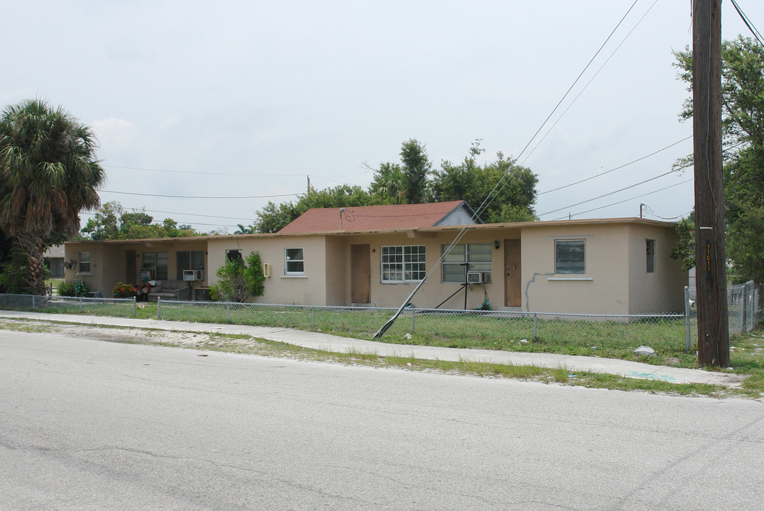 500 NW 7th Ter in Fort Lauderdale, FL - Building Photo