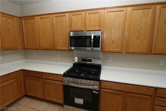 2169 Shady Side Ct in Henderson, NV - Building Photo - Building Photo