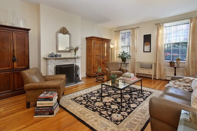 81 Marlborough St, Unit 1 in Boston, MA - Foto de edificio - Building Photo