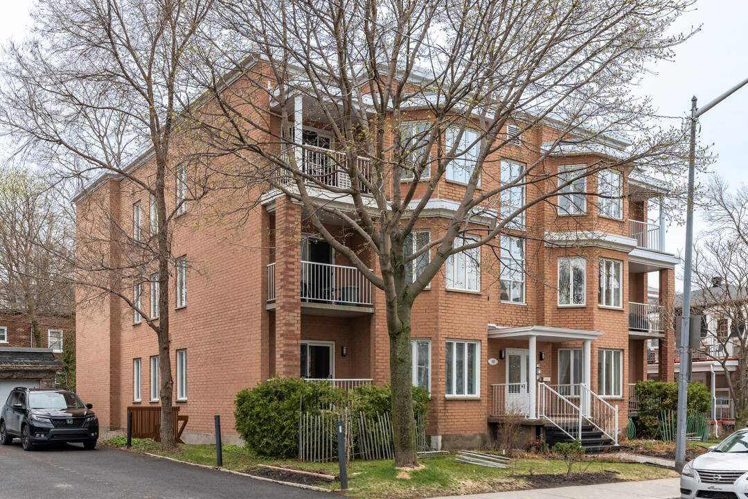 810 Joffre Av in Québec, QC - Building Photo