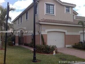 4277 Vineyard Cir in Weston, FL - Building Photo - Building Photo