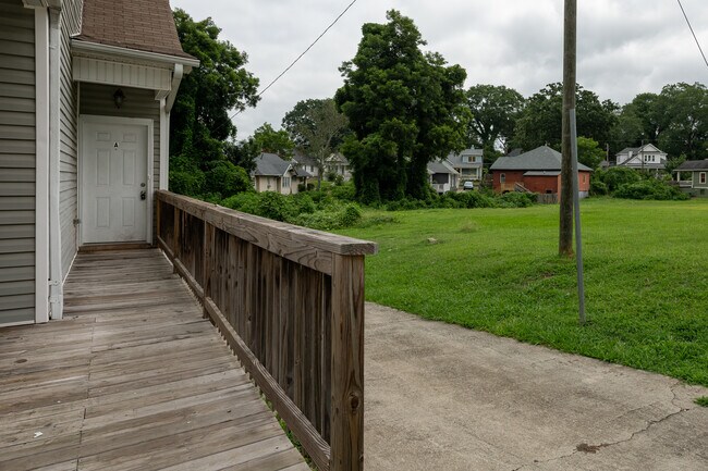 1607 Ralph David Abernathy Blvd SW in Atlanta, GA - Building Photo - Building Photo