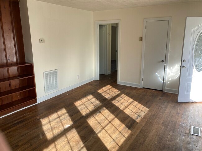 312 Stuart Ave in Fayetteville, NC - Building Photo - Building Photo