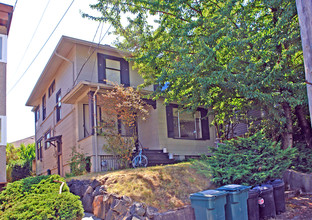 807 N 49th St in Seattle, WA - Building Photo - Building Photo