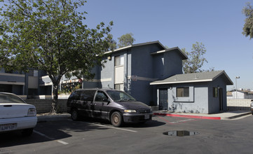 Fortune West Apartments in Fontana, CA - Building Photo - Building Photo