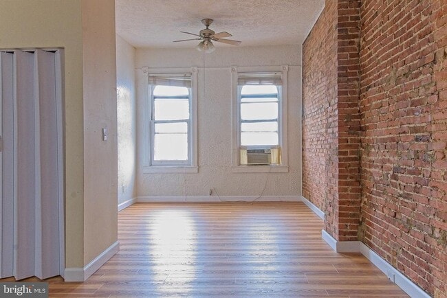 property at 1735 Park Ave