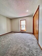 1220 SE 8th St in Lee's Summit, MO - Foto de edificio - Building Photo