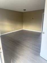 204 N Warren St in Morgantown, KY - Foto de edificio - Building Photo