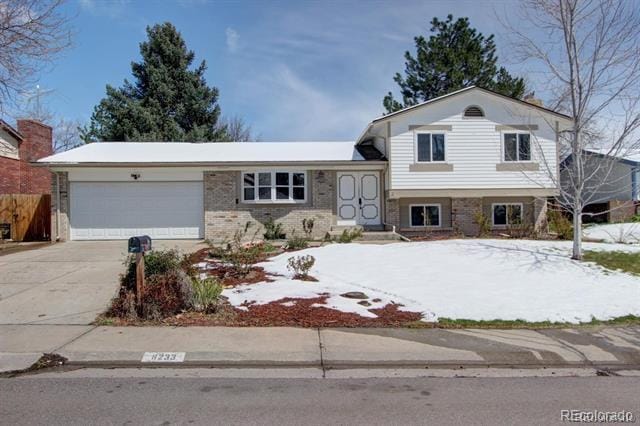 property at 6233 W Caley Ave