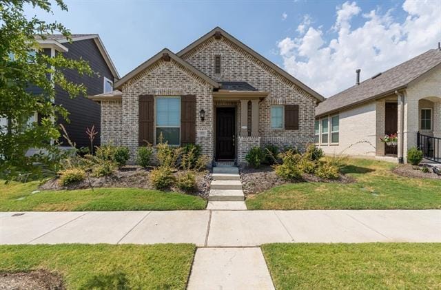 property at 2521 Elm Pl