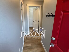 12734 2nd Ave SW in Seattle, WA - Building Photo - Building Photo