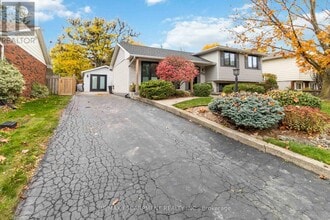 1332 Majestic Dr in Burlington, ON - Building Photo - Building Photo