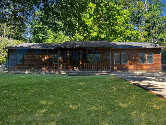 property at 106 Springwood Valley Rd