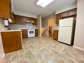 3719 Iowa St-Unit -3719 in Leavenworth, KS - Building Photo - Building Photo
