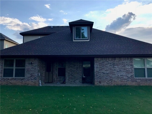805 SW Caprington St in Bentonville, AR - Building Photo - Building Photo