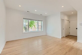 2604 N Springfield Ave in Chicago, IL - Building Photo - Building Photo