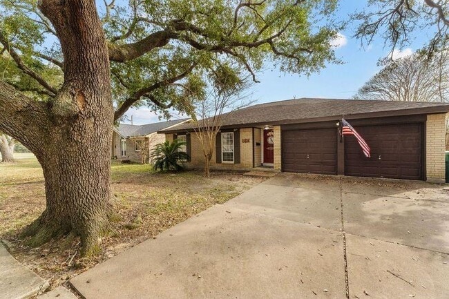 1705 Capri Ln in Seabrook, TX - Building Photo - Building Photo