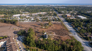 Center Point Apartments in Wilmington, NC - Building Photo - Building Photo