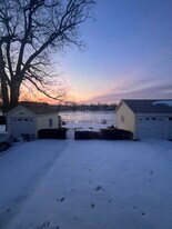 96 Kenwood Ave in Fairfield, CT - Building Photo