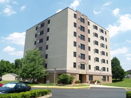 Antonian Towers Senior Apartments in Easton, PA - Building Photo