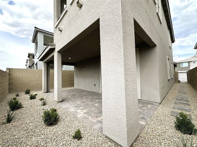 property at 1578 Crested Eagle St