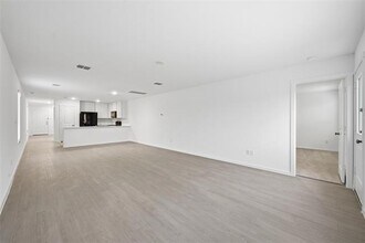 1037 Raintree Rd in Princeton, TX - Building Photo - Building Photo