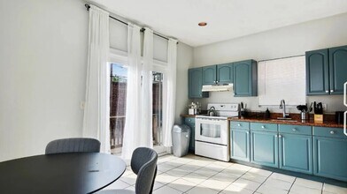 15 North Beacon St, Unit 803 in Boston, MA - Building Photo - Building Photo