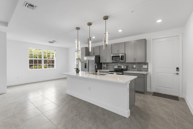 26390 Coco Cay Cir, Unit 102 in Bonita Springs, FL - Foto de edificio - Building Photo