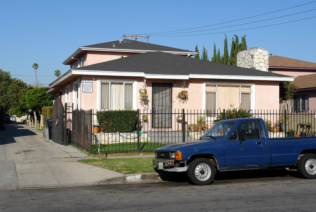 617 S Myrtle Ave in Inglewood, CA - Building Photo