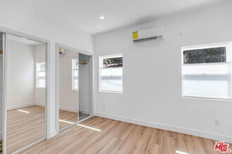 1454 Yosemite Dr in Los Angeles, CA - Building Photo - Building Photo