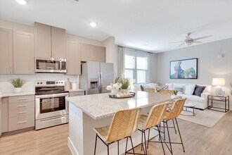 5900 U.S. 287 Frontage Rd in Arlington, TX - Building Photo - Building Photo