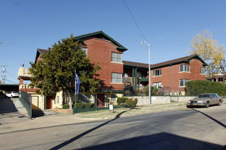 Chardonnay Apartments in Oklahoma City, OK - Building Photo - Building Photo