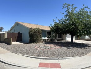 14017 N 38th Dr in Phoenix, AZ - Building Photo - Building Photo