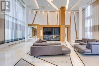 55-455 Eglinton Ave W in Mississauga, ON - Building Photo - Building Photo
