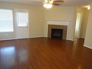 8102 Sweetstone Bluff Ln in Cypress, TX - Foto de edificio - Building Photo