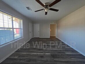 4 George Ann Cir in Jacksonville, AR - Building Photo - Building Photo