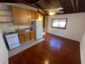 2975 Sacramento Ave, Unit 6 in South Lake Tahoe, CA - Building Photo