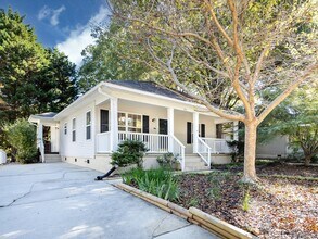 210 6th St in Belmont, NC - Building Photo - Building Photo