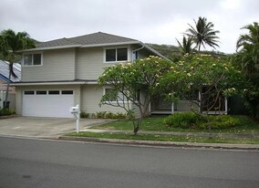 7120 Naakea St in Honolulu, HI - Building Photo
