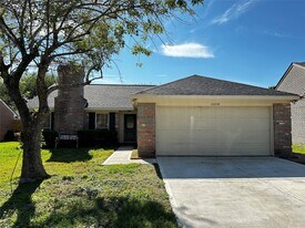12315 Dapple Ln in Houston, TX - Building Photo