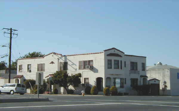 1192 Harbor St in Pittsburg, CA - Foto de edificio - Building Photo