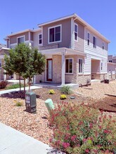 1656 S Tower Rd in Aurora, CO - Building Photo - Building Photo