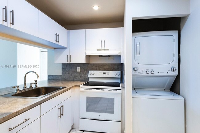 property at 460 E 23rd St