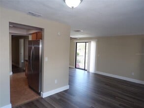 4022 Beaver Ln in Port Charlotte, FL - Foto de edificio - Building Photo