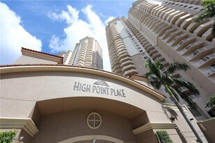 2090 W First St in Ft. Myers, FL - Building Photo