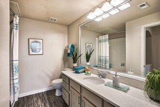 Ellery at Lake Sherwood in Orlando, FL - Foto de edificio - Building Photo