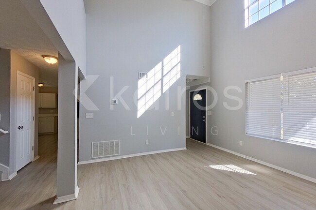 3160 Creekwood Dr in Rex, GA - Building Photo - Building Photo