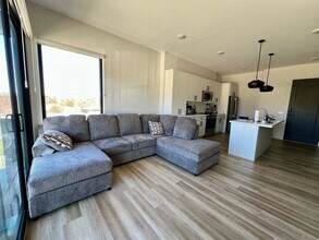 3022 Fieldhouse Cir in Manhattan, KS - Building Photo - Building Photo