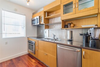 1340 Drexel Ave in Miami Beach, FL - Building Photo - Building Photo